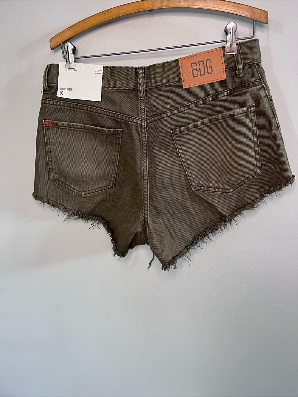 Urban Outfitters BDG Cheeky Short Olive Green High Waisted Frayed Denim 31 - Picture 2 of 6